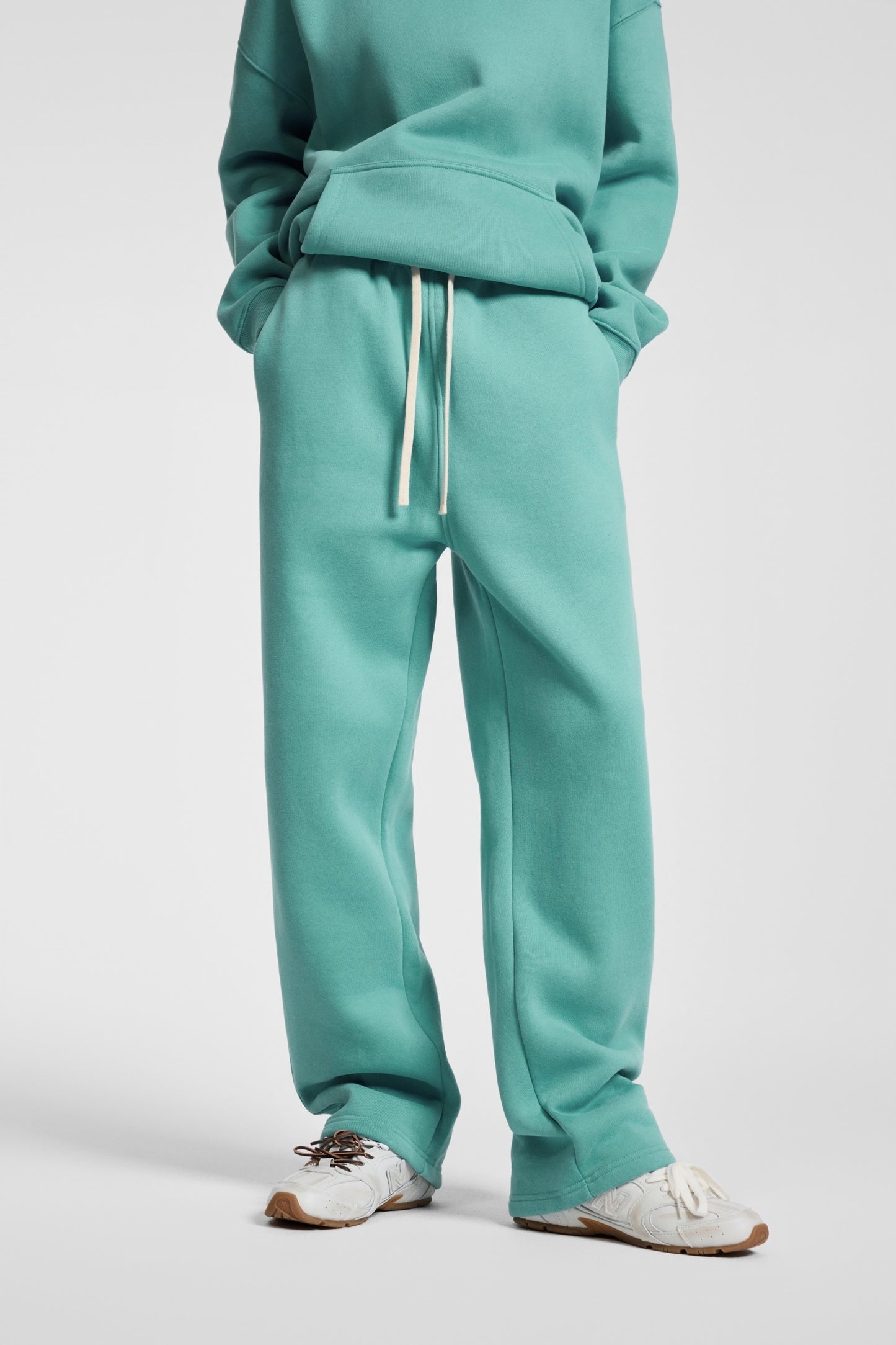 Fashion Loose Sweatpants From a Trendy Brand Thick Fabric Loose Pants Are Available in Free Samples Customize You Design