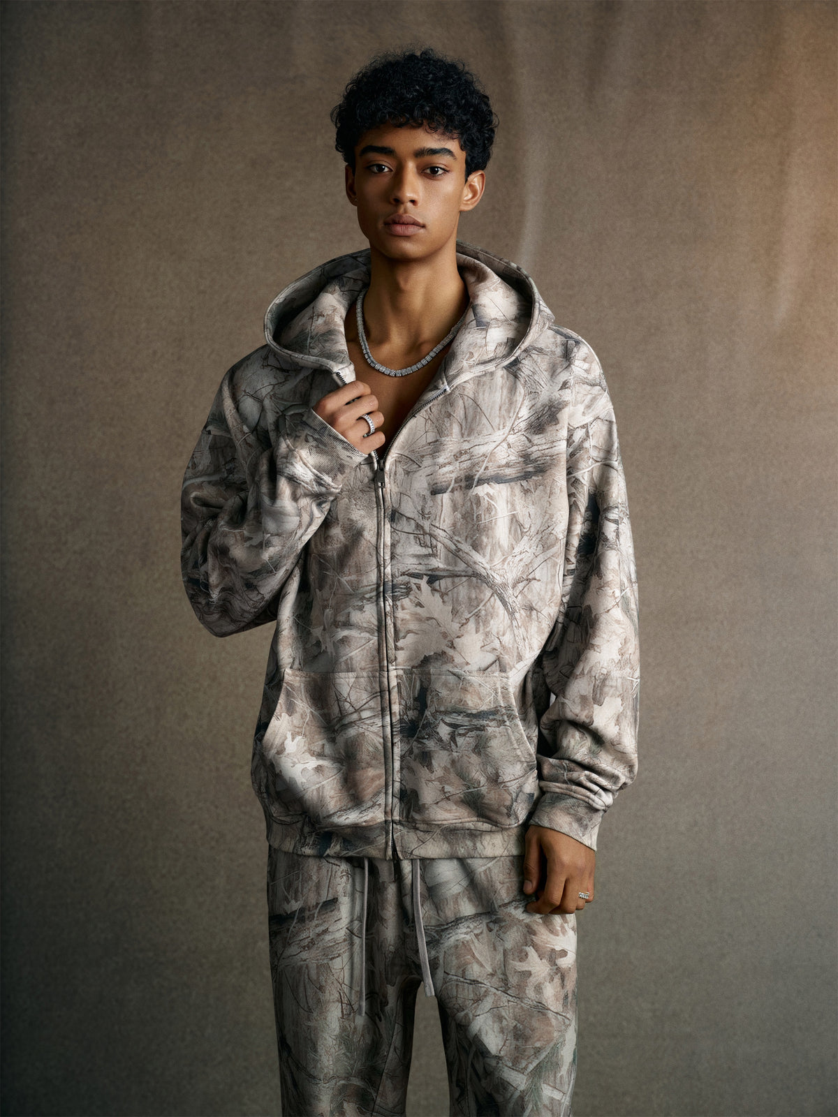 Oem Brand 340 Gsm Branch Camouflage Zipper Hooded Sweatshirt with Fleece Hooded Pullover Vest High Quality Zipper up Hoodies