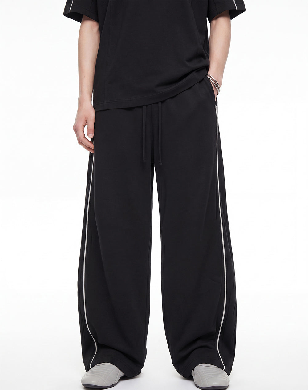 OEM High Quality Contrasting Color Bold Line Stitched Sporty Casual Men's Sweatpants Sabre Sweatpants Unisex American Style